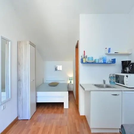 Apartment Fuer 2 Personen Ca 20 Qm In Fazana, Istrien Istrische Riviera *